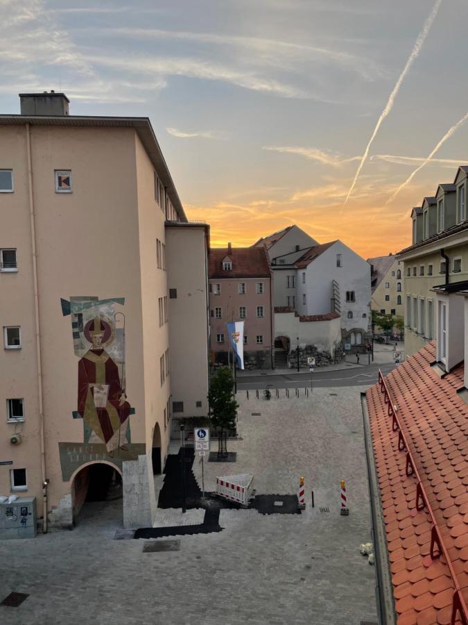 Liboria: Stylische Altstadtwohnung Ratisbona Esterno foto